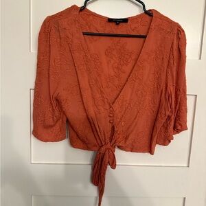 Orange Crop With Front Tie